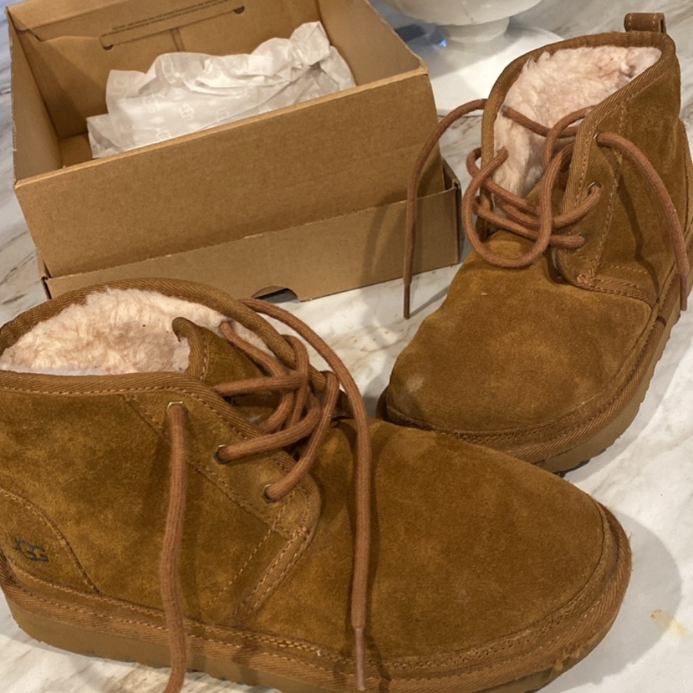 Uggs size 4